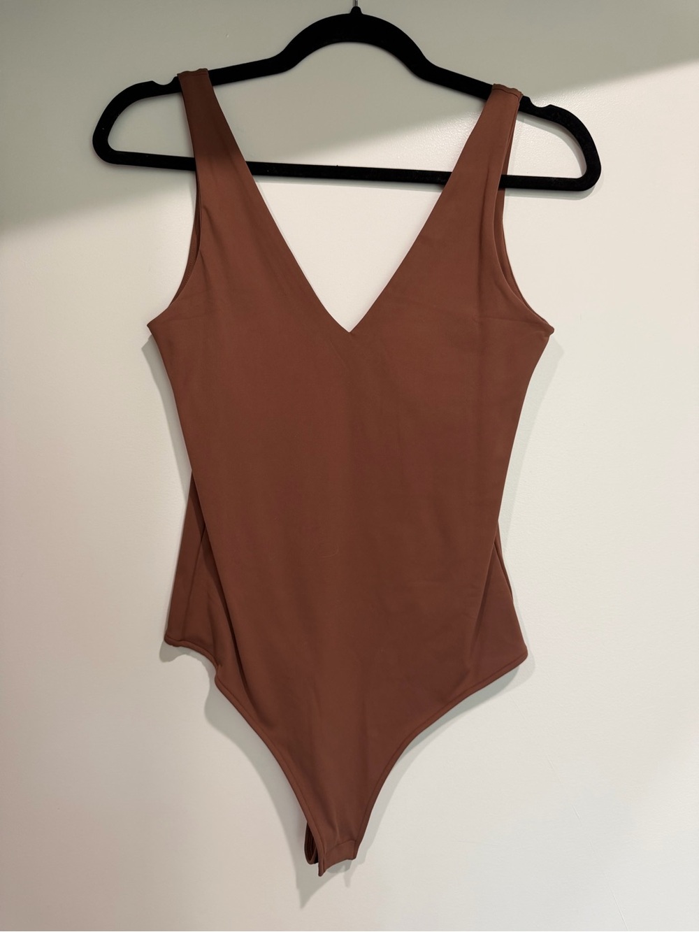 Women's V-Neck Brown Bodysuit - Sleek Everyday Layering Piece - never worn